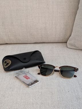 Ray-Ban Clubmaster Sunglasses - Tortoise with Green Lenses